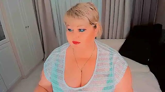 BIGTITSBBW online show from 12-14-24, 08:29