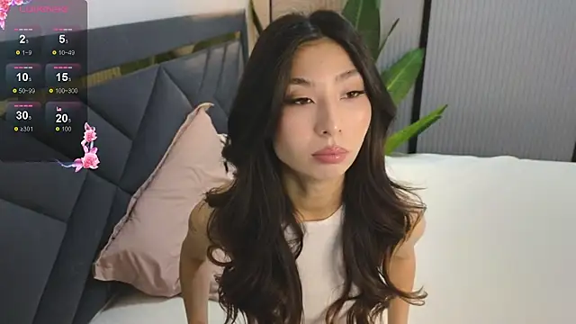 TrishaRey online show from 10-24-25, 04:31