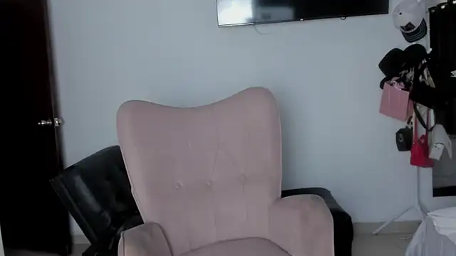 Snapshot of selene_king2 chatting on 01-16-26, 12:42 selene king2 online show from 01-16-26, 12:42