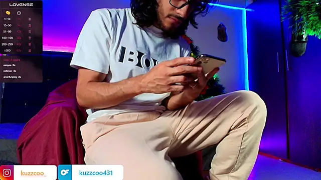 Snapshot of kuzzcoo chatting on 12-25-24, 02:14 kuzzcoo online show from 12-25-24, 02:14