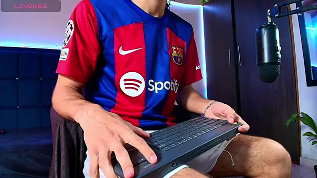 Snapshot of kuzzcoo chatting on 09-28-25, 08:36 kuzzcoo online show from 09-28-25, 08:36