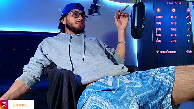 Snapshot of kuzzcoo chatting on 10-01-25, 02:06 kuzzcoo online show from 10-01-25, 02:06