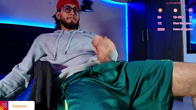 Snapshot of kuzzcoo chatting on 11-09-25, 12:47 kuzzcoo online show from 11-09-25, 12:47