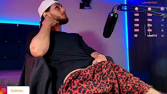 Snapshot of kuzzcoo chatting on 11-27-25, 02:41 kuzzcoo online show from 11-27-25, 02:41