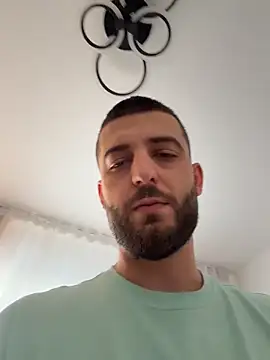 ElChapoGuzman95 online show from 02-12-26, 10:43