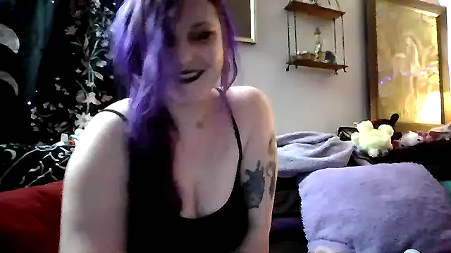 Snapshot of LunaLilith chatting on 02-01-25, 11:21 LunaLilith online show from 02-01-25, 11:21