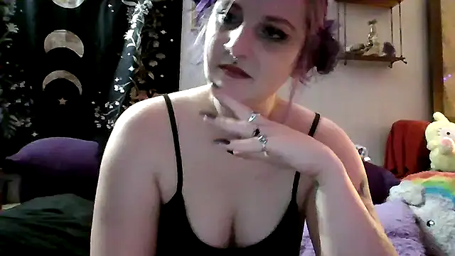 Snapshot of LunaLilith chatting on 03-06-25, 09:14 LunaLilith online show from 03-06-25, 09:14