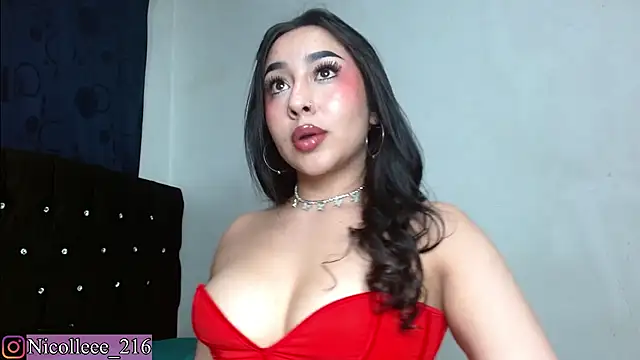 Snapshot of Ni_colle chatting on 10-22-25, 06:18 Ni colle online show from 10-22-25, 06:18