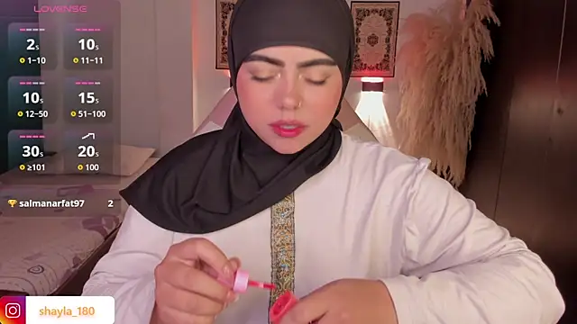 shayla 18 online show from 12-20-25, 09:33