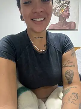 Snapshot of HannahW_ chatting on 12-28-24, 11:26 HannahW online show from 12-28-24, 11:26