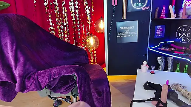 Snapshot of iammistress chatting on 01-22-25, 02:14 iammistress online show from 01-22-25, 02:14