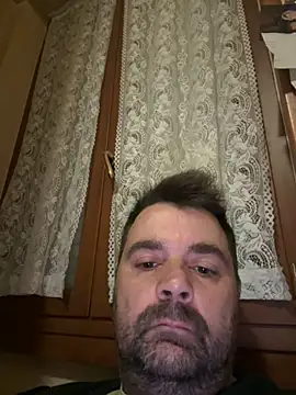 Snapshot of h4cAlex chatting on 11-13-25, 06:51 h4cAlex online show from 11-13-25, 06:51