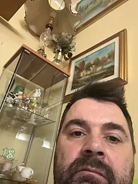 Snapshot of h4cAlex chatting on 11-17-25, 06:35 h4cAlex online show from 11-17-25, 06:35