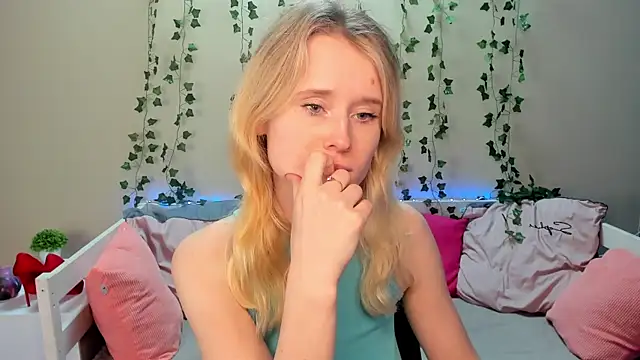  adel brooks  online show from 01-20-25, 06:32