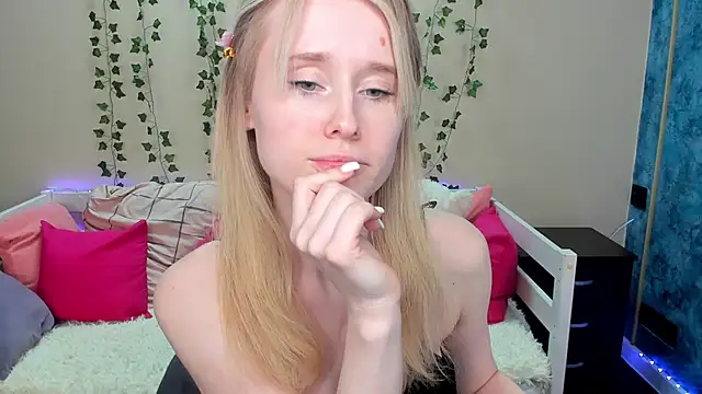  adel brooks  online show from 03-21-25, 06:18