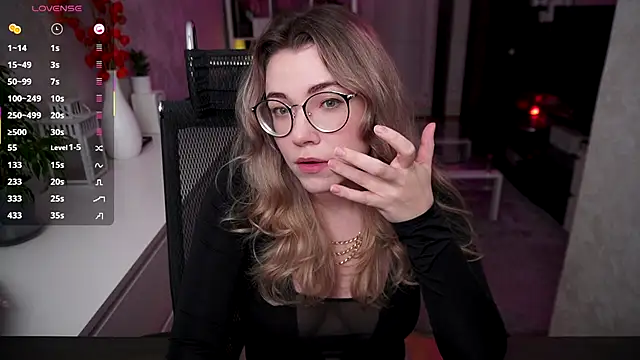 Snapshot of RemyCute chatting on 10-29-25, 06:09 RemyCute online show from 10-29-25, 06:09