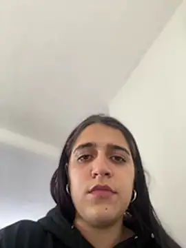 Alicia Ruiz online show from 02-11-26, 06:02