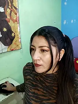 Snapshot of nammy__dirtyhott chatting on 02-04-25, 01:59 nammy dirtyhott online show from 02-04-25, 01:59