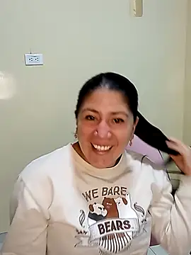 Snapshot of nammy__dirtyhott chatting on 11-10-25, 01:32 nammy dirtyhott online show from 11-10-25, 01:32