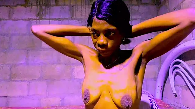 Snapshot of nzanizy chatting on 11-28-25, 09:17 nzanizy online show from 11-28-25, 09:17