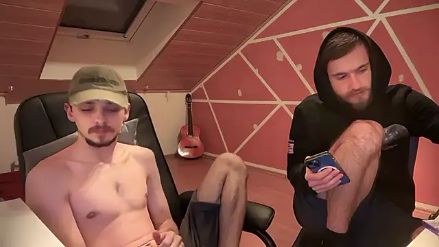 Snapshot of naked_psy chatting on 12-03-24, 11:35 naked psy online show from 12-03-24, 11:35