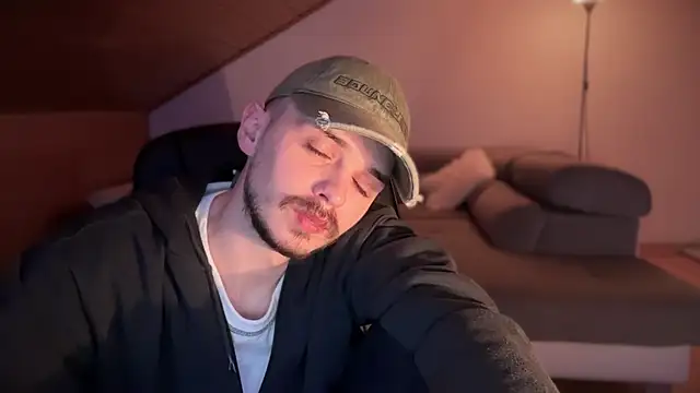 Snapshot of naked_psy chatting on 02-03-25, 03:09 naked psy online show from 02-03-25, 03:09