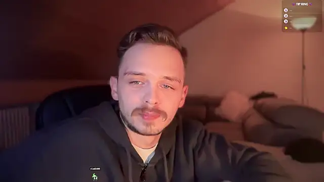 Snapshot of naked_psy chatting on 02-08-25, 03:08 naked psy online show from 02-08-25, 03:08