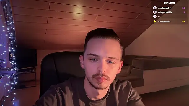 Snapshot of naked_psy chatting on 02-12-25, 12:48 naked psy online show from 02-12-25, 12:48