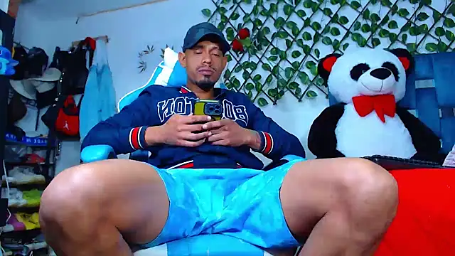 black latin23cm online show from 10-24-25, 11:34