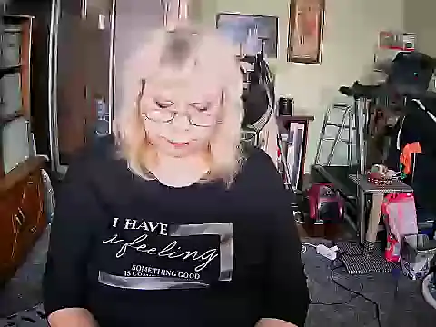 Snapshot of LOLA8888 chatting on 09-20-25, 11:00 LOLA8888 online show from 09-20-25, 11:00