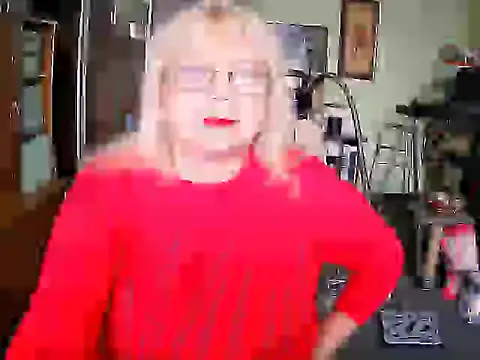 Snapshot of LOLA8888 chatting on 09-30-25, 11:04 LOLA8888 online show from 09-30-25, 11:04