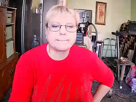 Snapshot of LOLA8888 chatting on 10-18-25, 10:49 LOLA8888 online show from 10-18-25, 10:49