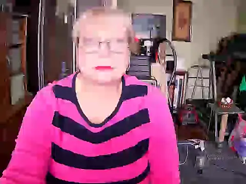 Snapshot of LOLA8888 chatting on 10-19-25, 10:38 LOLA8888 online show from 10-19-25, 10:38