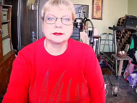 Snapshot of LOLA8888 chatting on 10-24-25, 10:33 LOLA8888 online show from 10-24-25, 10:33