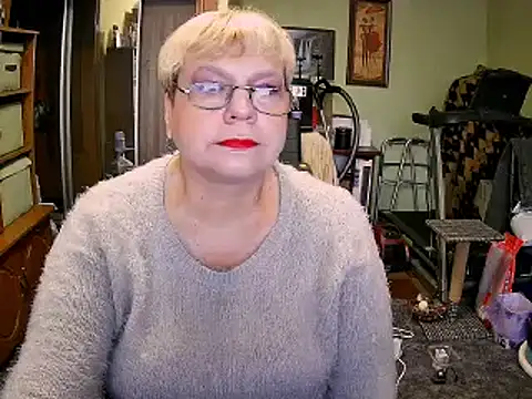 Snapshot of LOLA8888 chatting on 10-27-25, 12:20 LOLA8888 online show from 10-27-25, 12:20