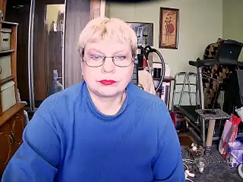 Snapshot of LOLA8888 chatting on 11-01-25, 11:56 LOLA8888 online show from 11-01-25, 11:56