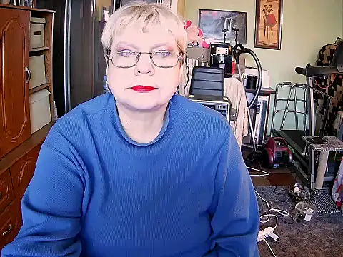 Snapshot of LOLA8888 chatting on 11-03-25, 12:06 LOLA8888 online show from 11-03-25, 12:06