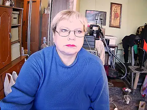 Snapshot of LOLA8888 chatting on 11-15-25, 10:56 LOLA8888 online show from 11-15-25, 10:56