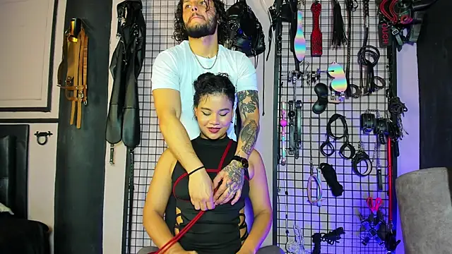 Snapshot of Twisted_Fantasy chatting on 02-12-25, 03:16 Twisted Fantasy online show from 02-12-25, 03:16