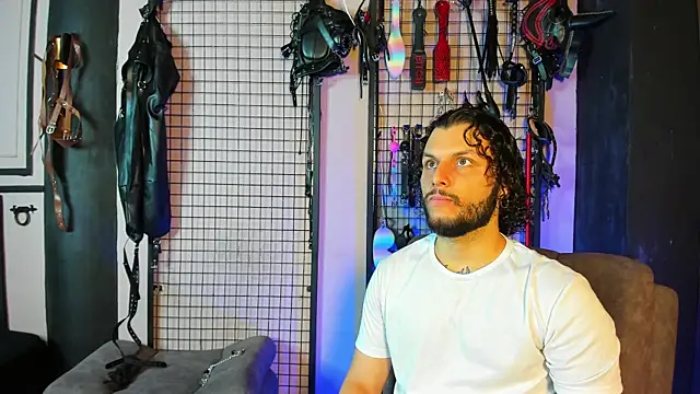 Snapshot of Twisted_Fantasy chatting on 02-25-25, 12:03 Twisted Fantasy online show from 02-25-25, 12:03