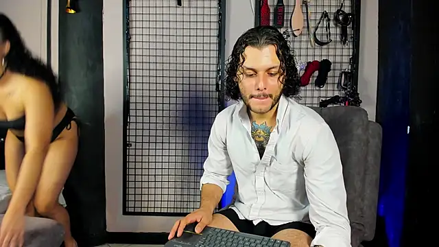 Snapshot of Twisted_Fantasy chatting on 03-21-25, 03:12 Twisted Fantasy online show from 03-21-25, 03:12