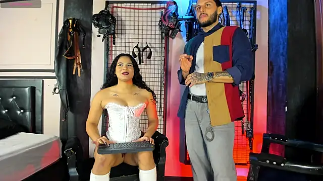 Snapshot of Twisted_Fantasy chatting on 10-15-25, 04:23 Twisted Fantasy online show from 10-15-25, 04:23