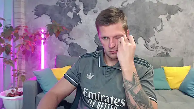 Snapshot of VikingChrisss chatting on 11-04-25, 10:36 VikingChrisss online show from 11-04-25, 10:36