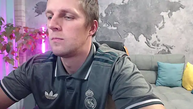 Snapshot of VikingChrisss chatting on 12-01-25, 11:26 VikingChrisss online show from 12-01-25, 11:26