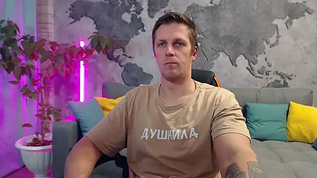 Snapshot of VikingChrisss chatting on 12-18-25, 11:49 VikingChrisss online show from 12-18-25, 11:49