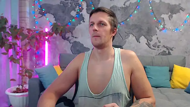 Snapshot of VikingChrisss chatting on 12-21-25, 11:50 VikingChrisss online show from 12-21-25, 11:50