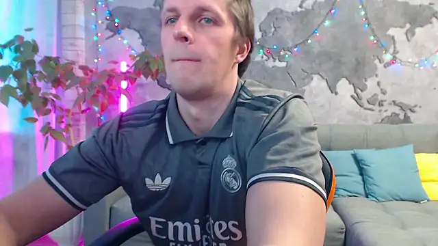 Snapshot of VikingChrisss chatting on 01-08-26, 10:17 VikingChrisss online show from 01-08-26, 10:17