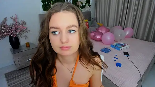 MiracleCurly online show from 02-23-25, 07:38