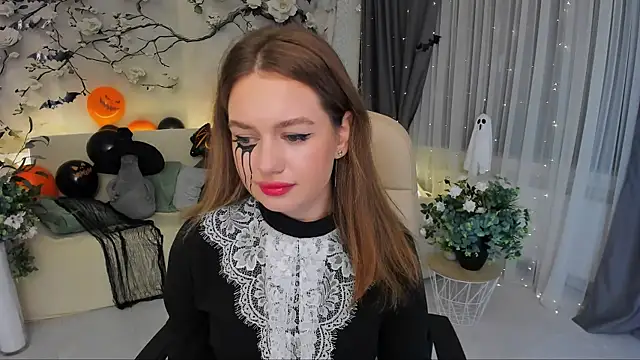 MiracleCurly online show from 10-31-25, 04:41