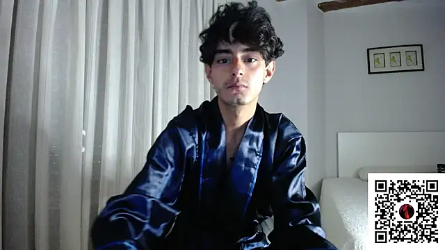 Snapshot of MagnoZaniah chatting on 11-15-25, 02:35 MagnoZaniah online show from 11-15-25, 02:35